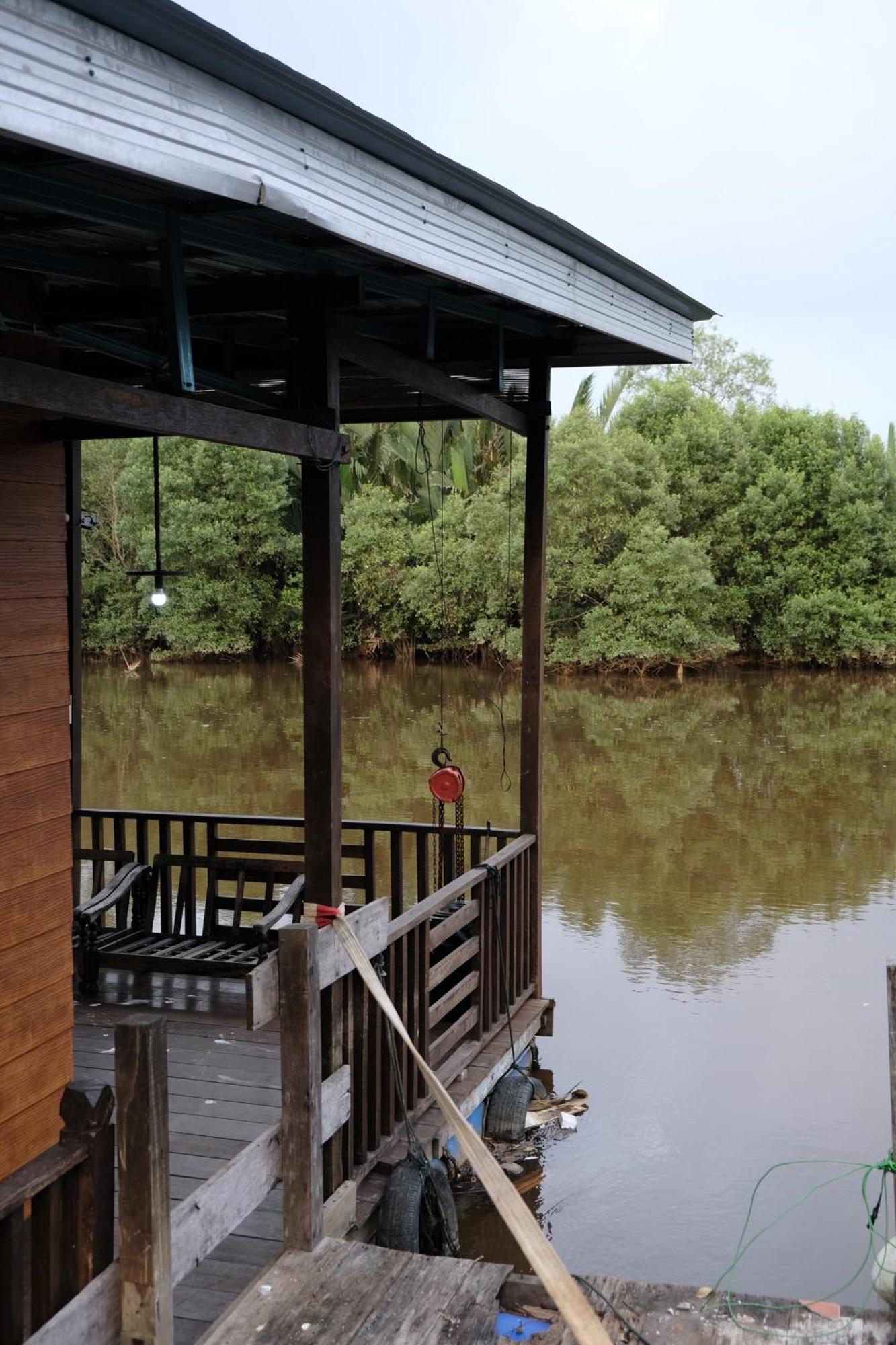 Qimmy Riverside Floating Cabin Kuala Terengganu Buitenkant foto